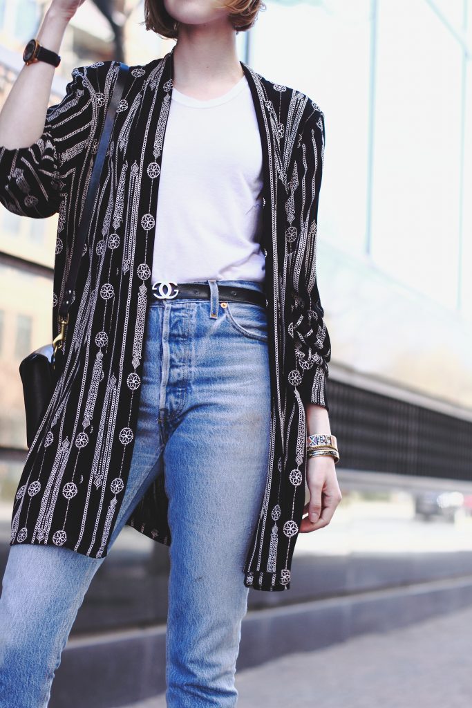 vintage kimono jacket, Gucci belt, and Re/Done jeans