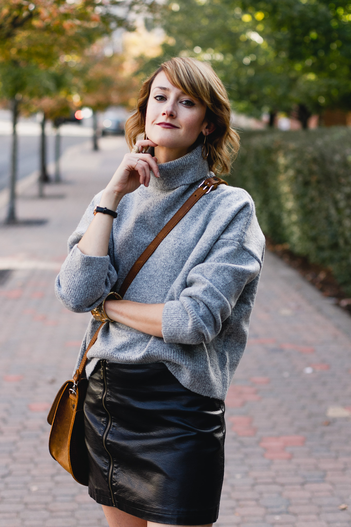 Genuine People sweater, leather skirt and Saddleback Leather bag