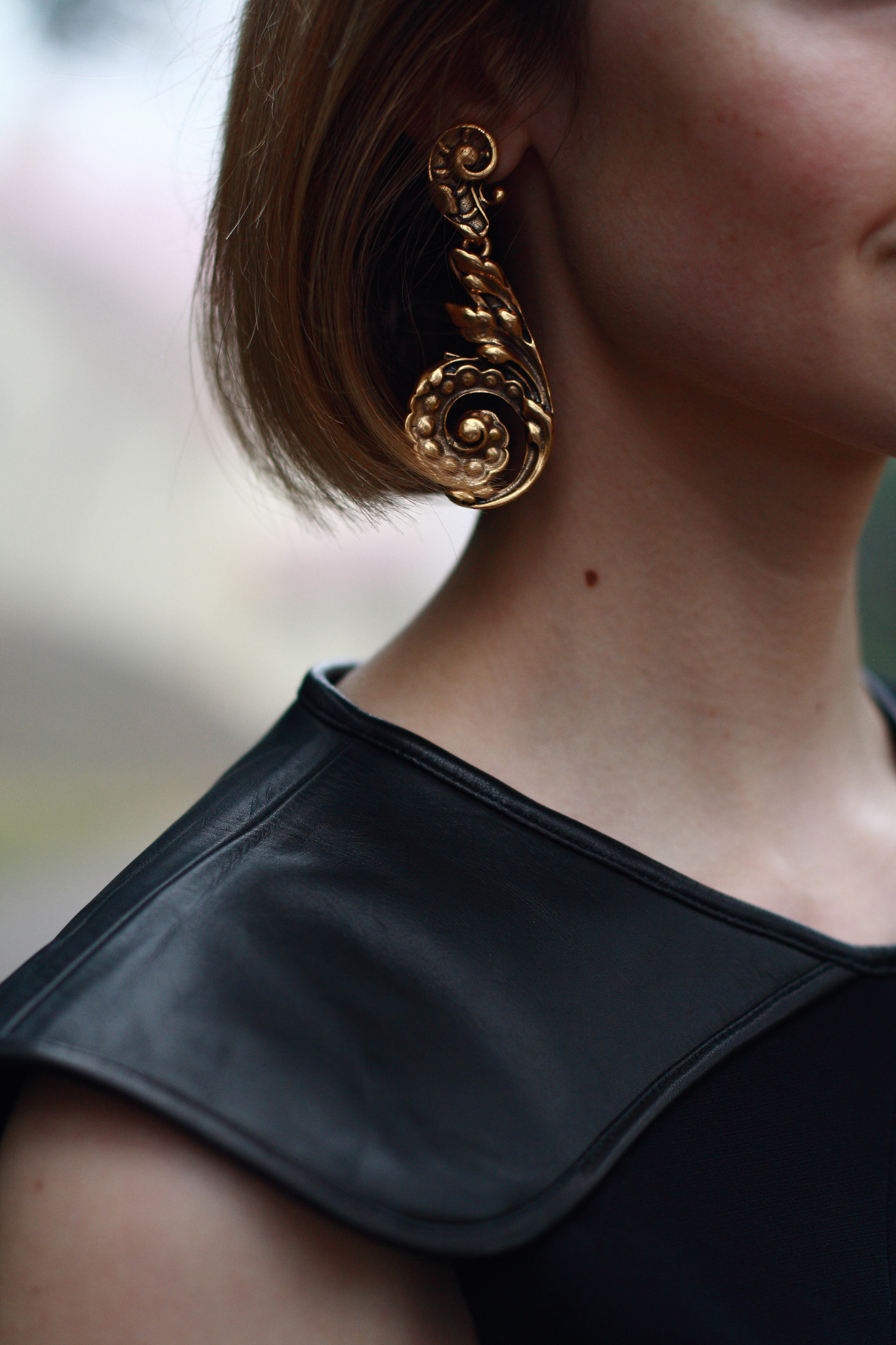 Oscar de la Renta earrings