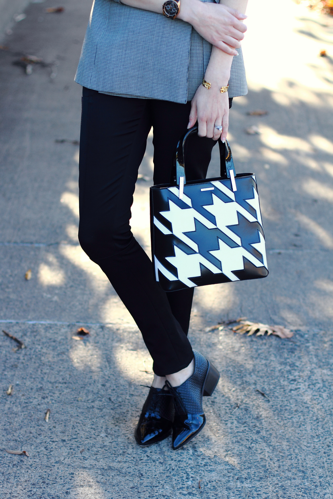 Lamarthe houndstooth tote