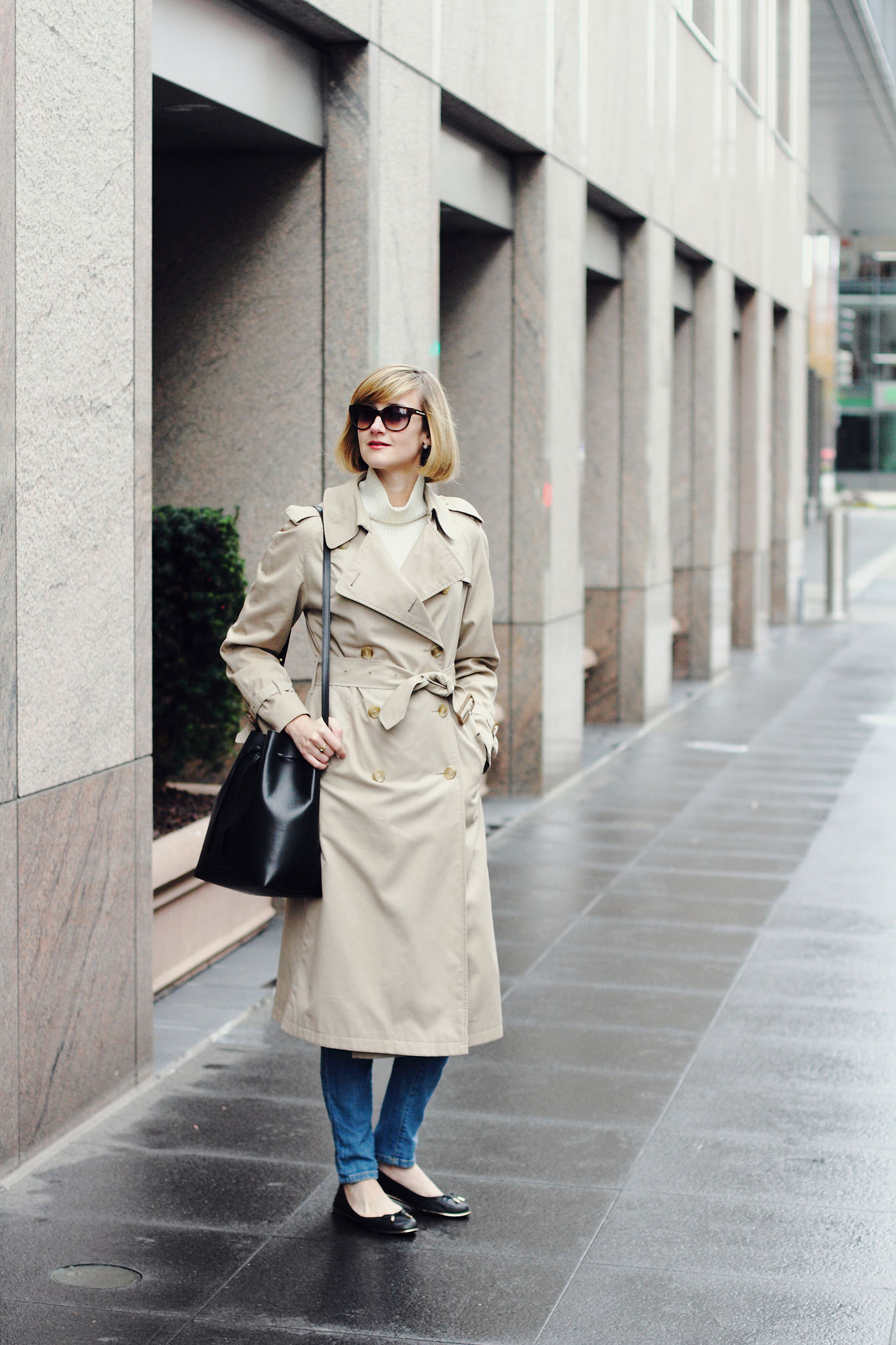 Burberry trenchcoat and Mansur Gavriel bag