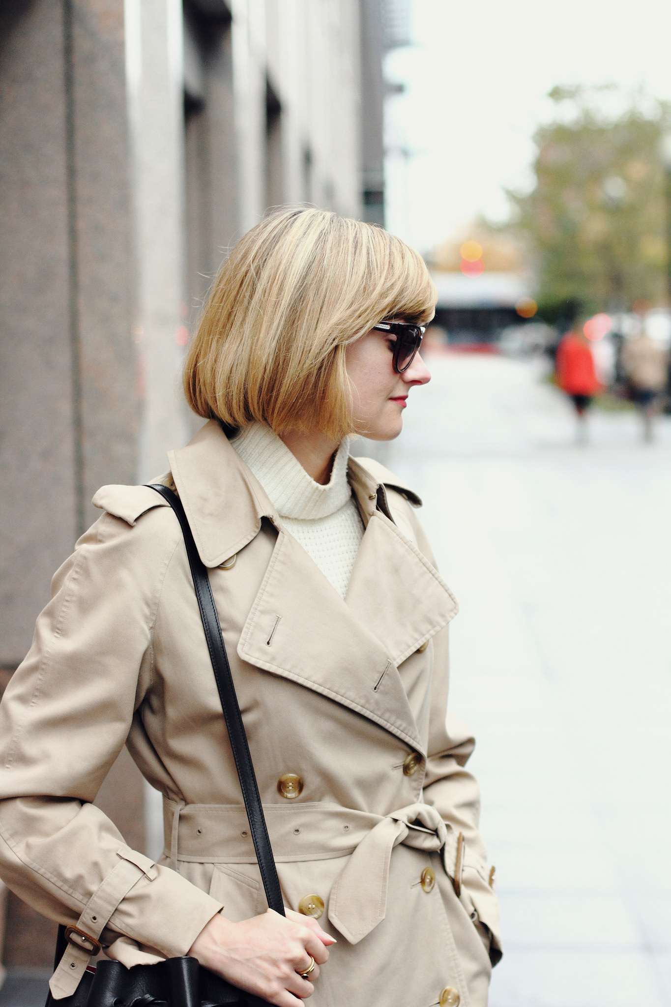 Burberry trenchcoat and Mansur Gavriel bag