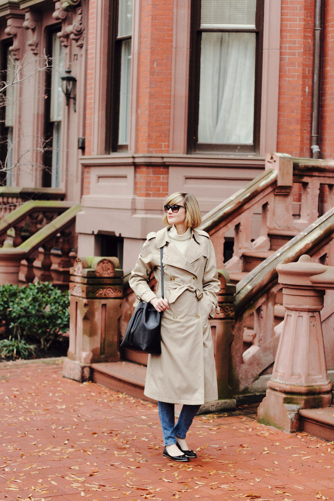 Burberry trenchcoat and Mansur Gavriel bag