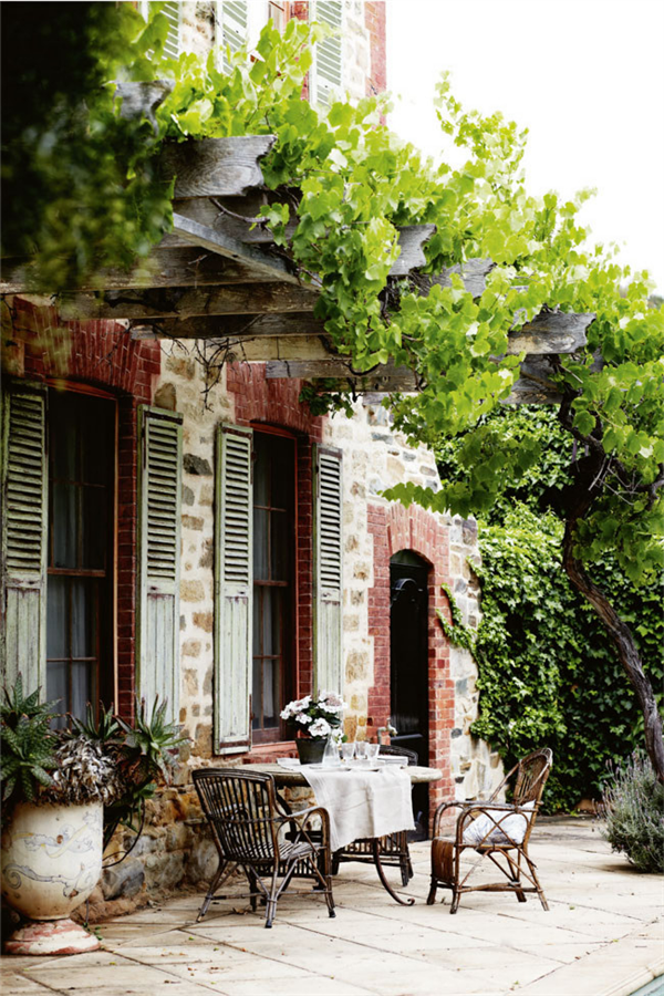 alfresco dining