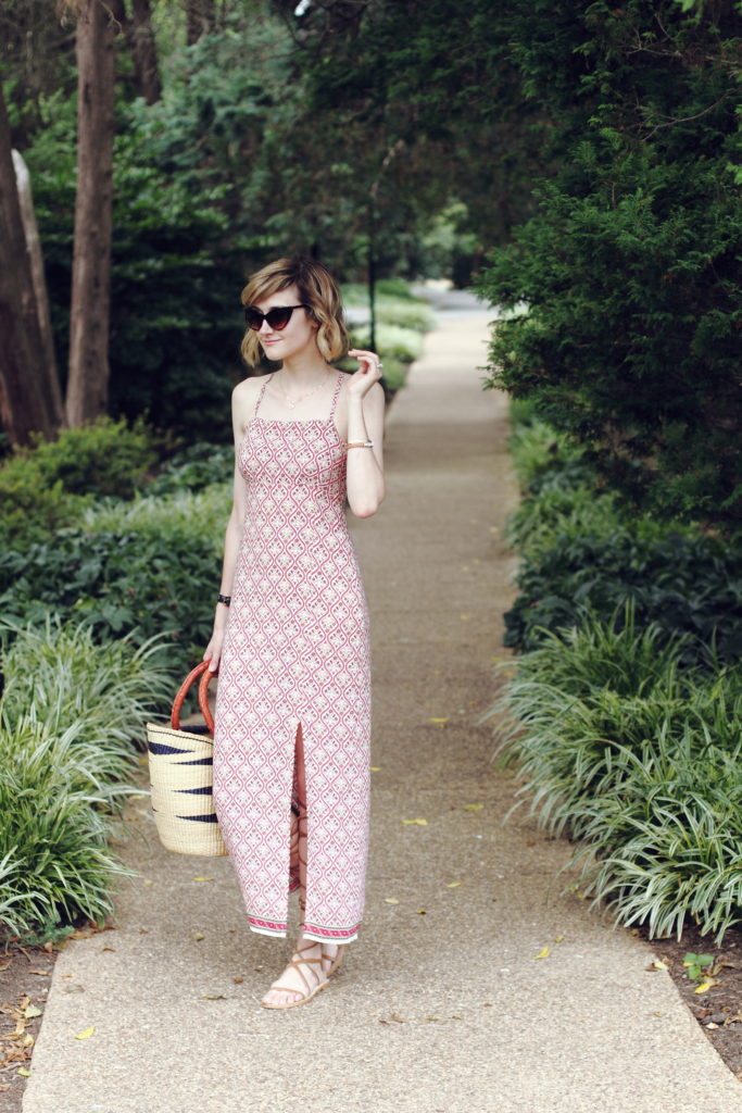 boho summer dress and straw market bag