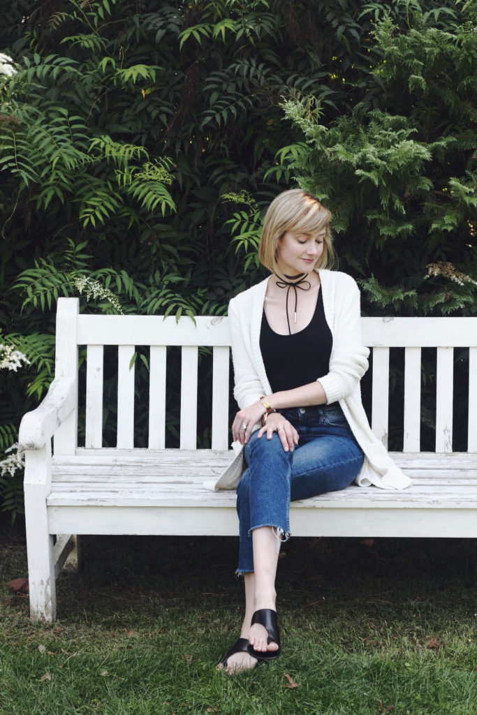 choker, Loft cardigan & cropped Topshop denim