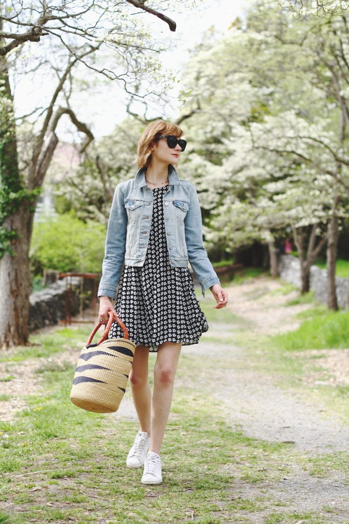 Levi's jean jacket, Mango dress, Stan Smiths and basket bag