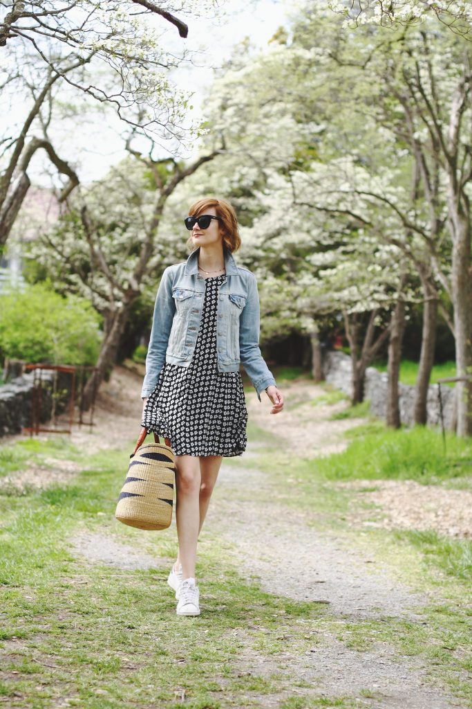 Levi's jean jacket, Mango dress, Stan Smiths and basket bag