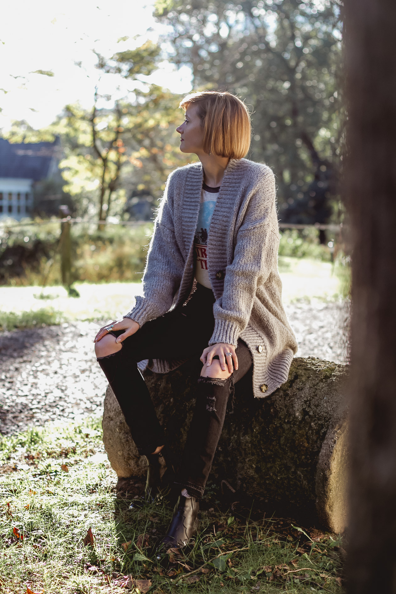 Stranger Things t-shirt and oversized cardigan