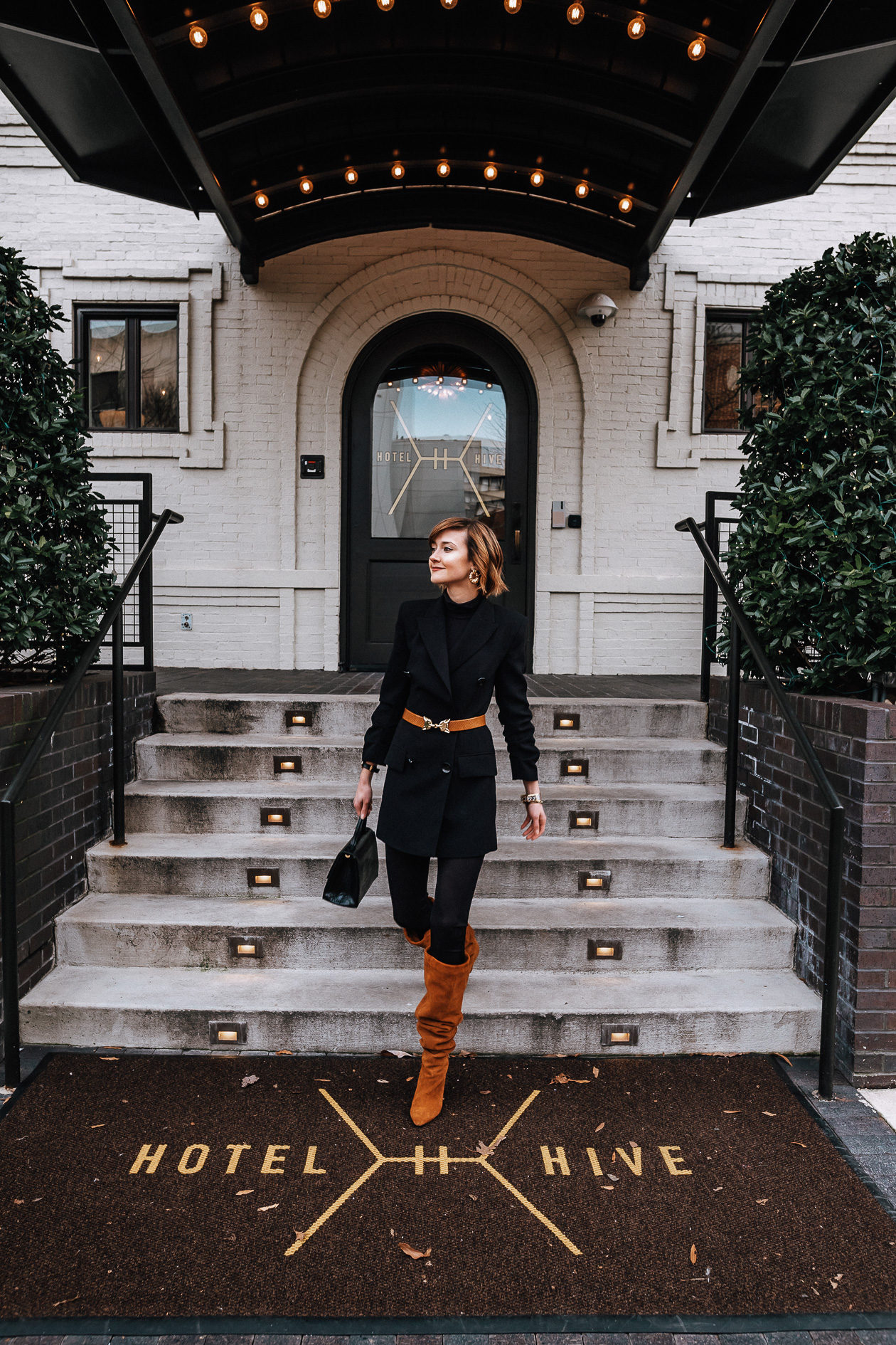 black and brown blazer outfit