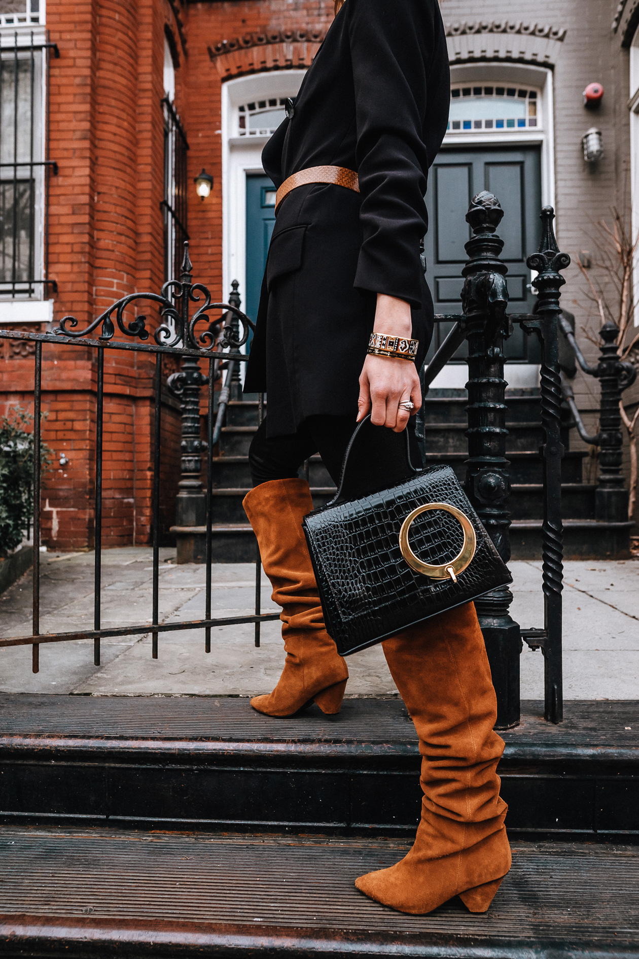 black and brown blazer outfit