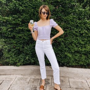 backyard casual outfit white jeans