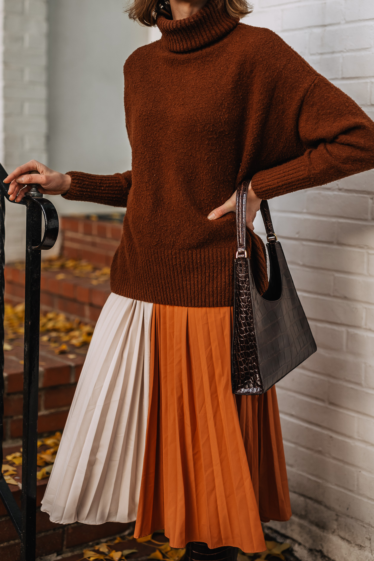 oversized sweater & midi skirt Thanksgiving outfit