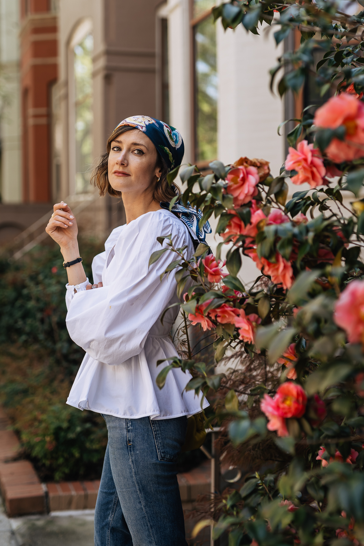 summer hair scarf outfit idea