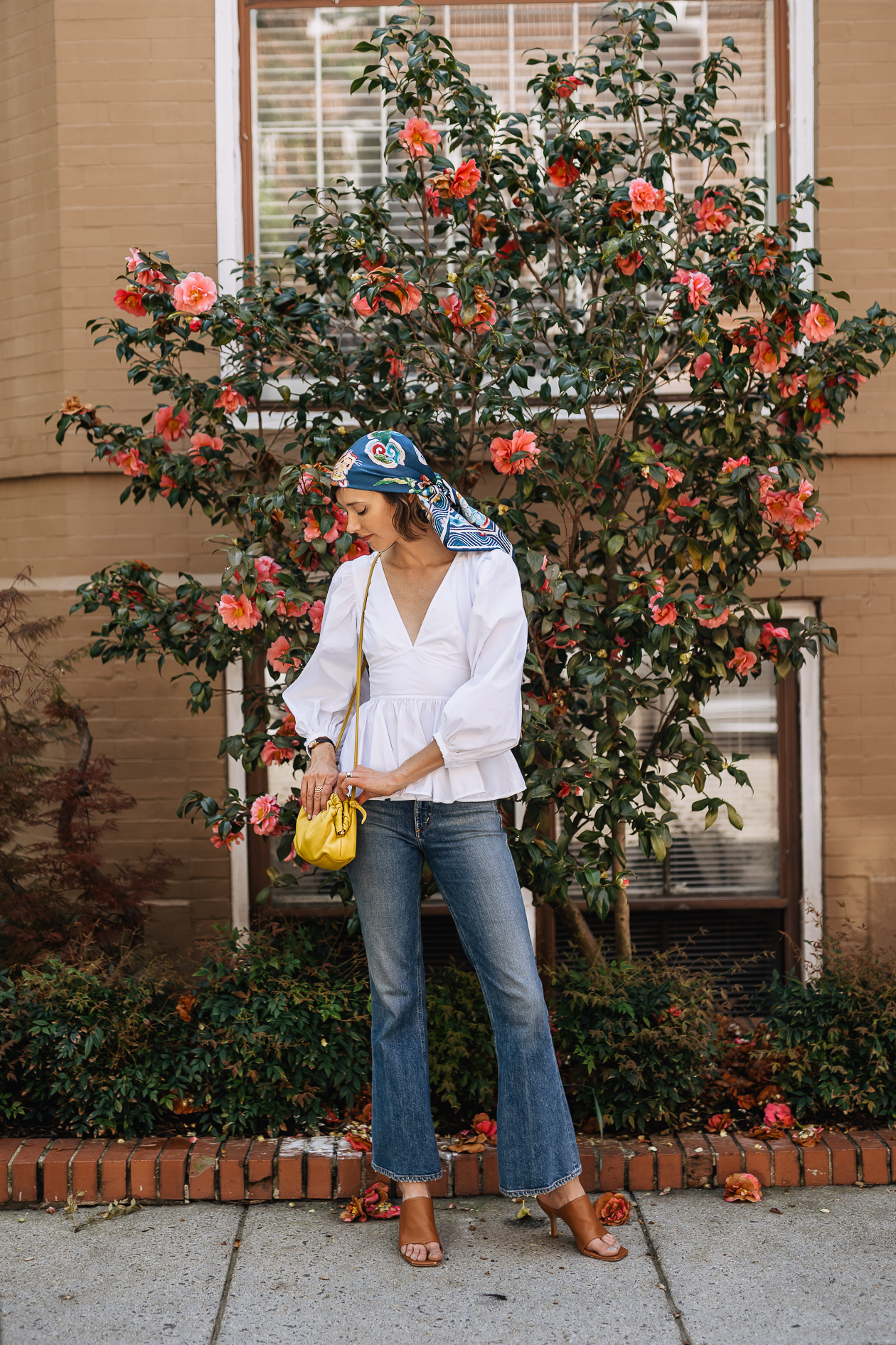 summer hair scarf outfit idea