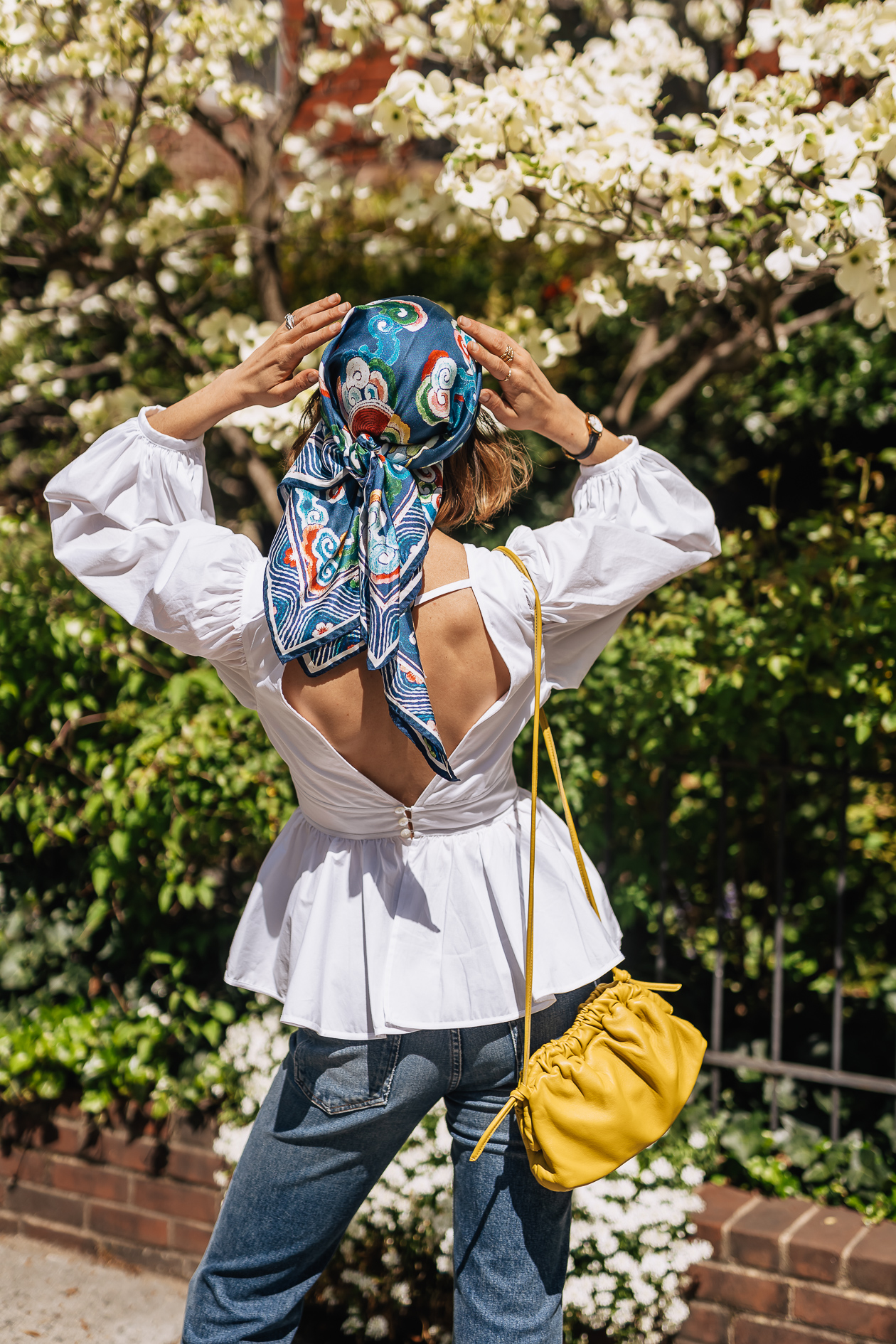 summer hair scarf outfit idea