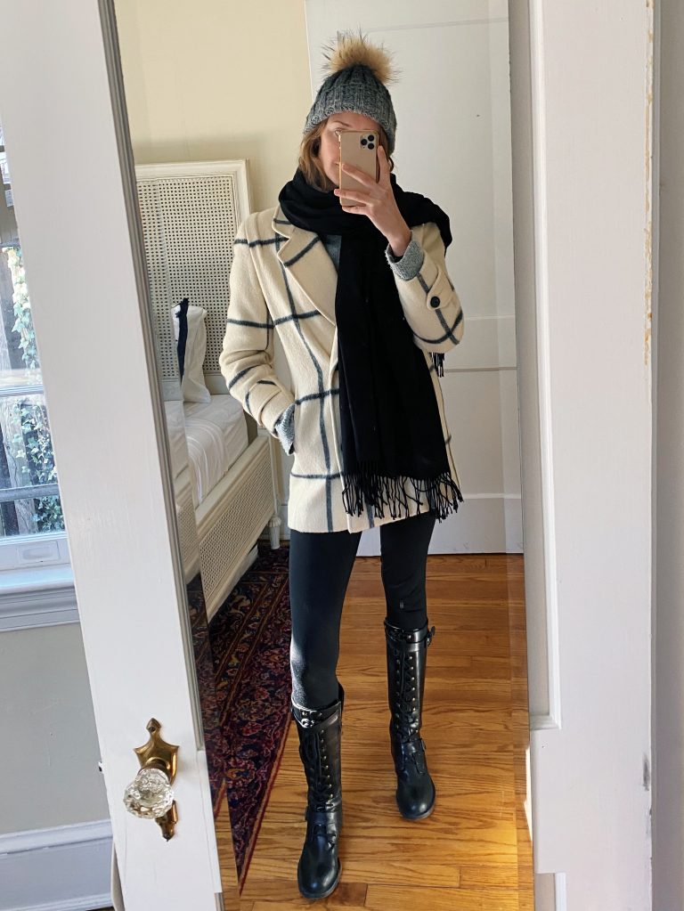 easy outerwear outfit ideas District of Chic