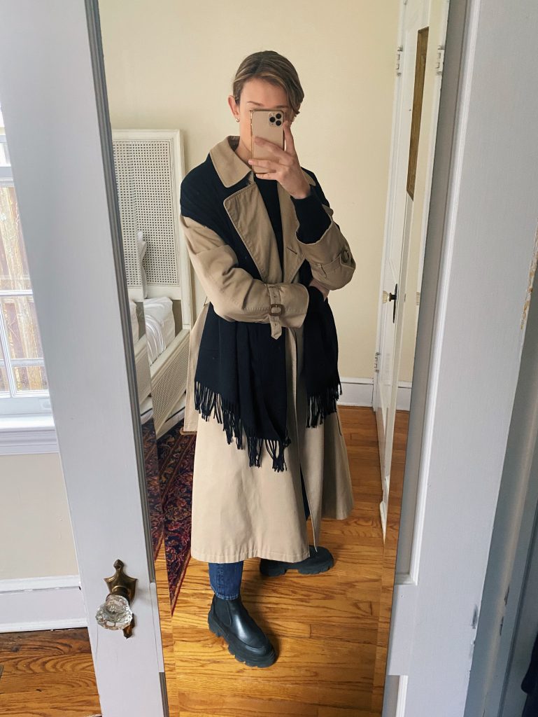 easy outerwear outfit ideas District of Chic